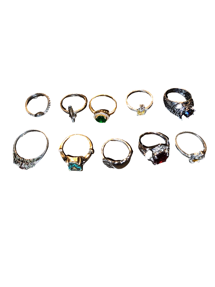 A collection of 10 rings. - Carolina Bargain Bin