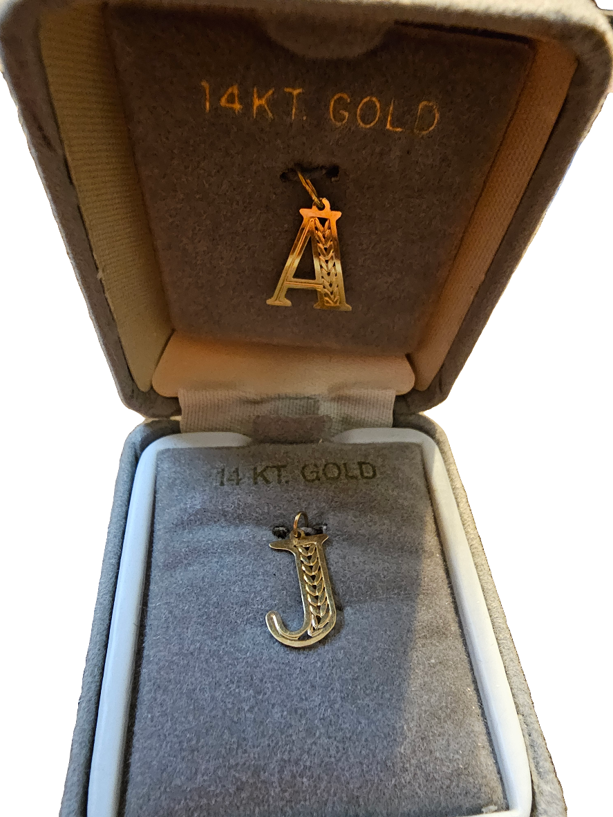 14k A&J pendant - Carolina Bargain Bin