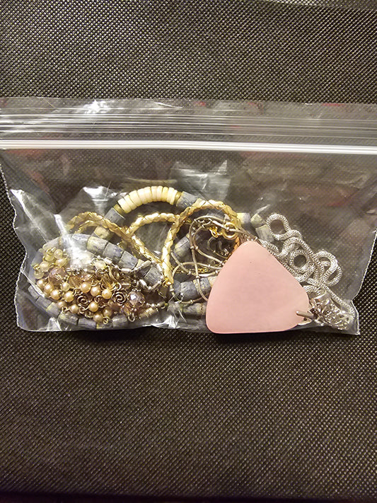 5 Necklace bargain bag - Carolina Bargain Bin